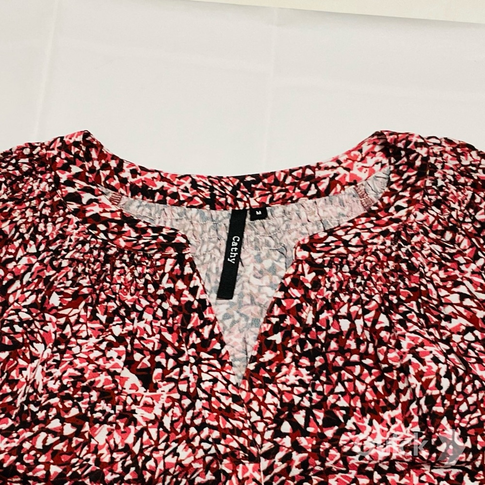 M - New Cathy Y Neckline 3/4 Sleeve Top - Picture 9 of 10